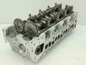 Used Cylinder head Mercedes E (211) 2.2 E-220 CDI 16V Price € 605,00 Inclusive VAT offered by Brus Motors BV