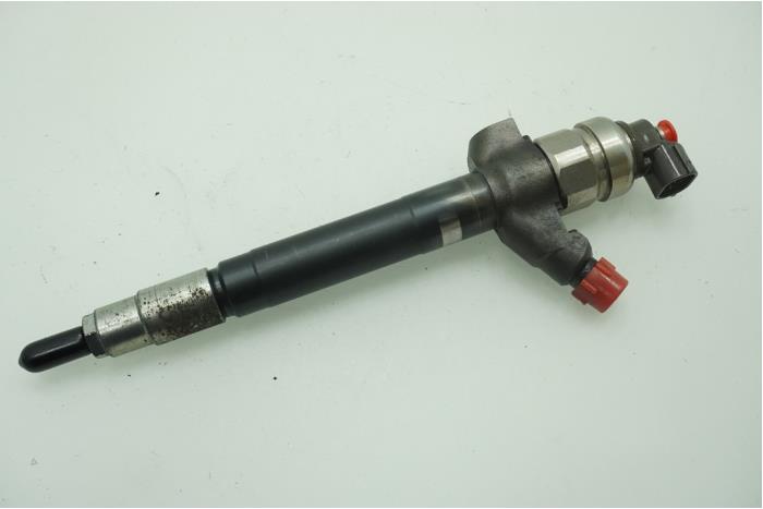 Injector (diesel) from a Ford Transit 2.4 TDCi 16V 2011