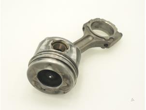 Used Connecting rod Hyundai Santa Fe II (CM) 2.2 CRDi 16V 4x2 Price € 90,75 Inclusive VAT offered by Brus Motors BV