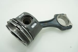 Used Connecting rod Mercedes C (W204) 2.2 C-200 CDI 16V Price € 90,75 Inclusive VAT offered by Brus Motors BV