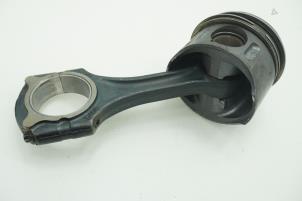 Used Connecting rod Mercedes C (W204) 2.2 C-200 CDI 16V Price € 90,75 Inclusive VAT offered by Brus Motors BV