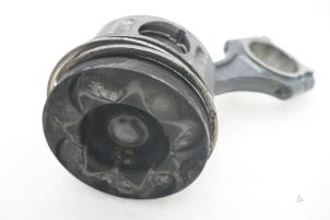 Used Connecting rod Mercedes E (211) 2.2 E-220 CDI 16V Price € 90,75 Inclusive VAT offered by Brus Motors BV