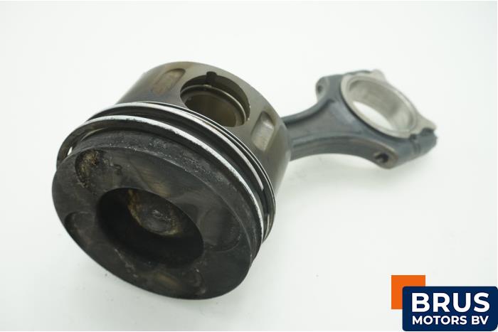 Usagé Bielle Mercedes E (VF211) 2.2 E-220 CDI 16V Prix € 90,75 Prix TTC proposé par Brus Motors BV