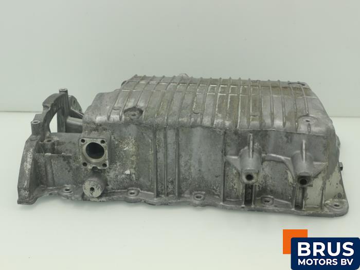 Usagé Couvercle carter Hyundai Santa Fe II (CM) 2.2 CRDi 16V 4x4 Prix € 121,00 Prix TTC proposé par Brus Motors BV