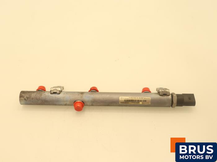 Usagé Système d'injection Mercedes CLK (C209) 3.2 320 CDI V6 24V Prix € 121,00 Prix TTC proposé par Brus Motors BV