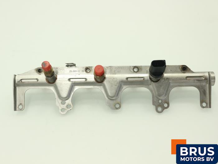 Usagé Système d'injection Volkswagen Golf V (1K1) 2.0 GTI 16V Prix € 60,50 Prix TTC proposé par Brus Motors BV