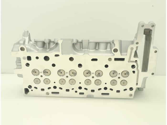 Cylinder head from a MINI Clubman (R55) 1.6 Cooper D 2015