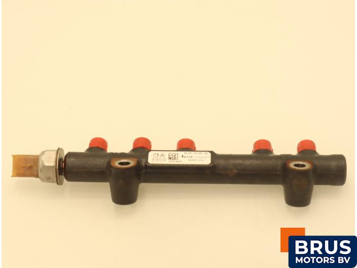 Usagé Système d'injection Ford Focus 3 1.5 TDCi Prix € 90,75 Prix TTC proposé par Brus Motors BV