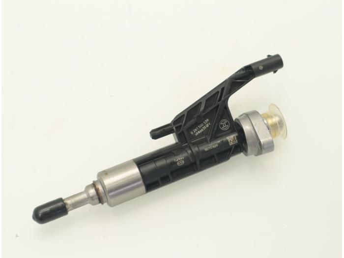 Inyector (inyección de gasolina) de un MINI Clubman (F54) 2.0 Cooper S 16V 2019