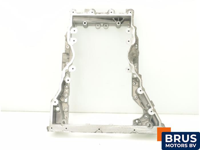 Usagé Couvercle carter Mercedes E (W212) E-200 CDI 16V BlueEfficiency,BlueTEC Prix € 121,00 Prix TTC proposé par Brus Motors BV