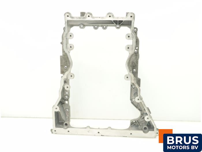 Usagé Couvercle carter Mercedes E (W212) E-200 CDI 16V BlueEfficiency,BlueTEC Prix € 121,00 Prix TTC proposé par Brus Motors BV