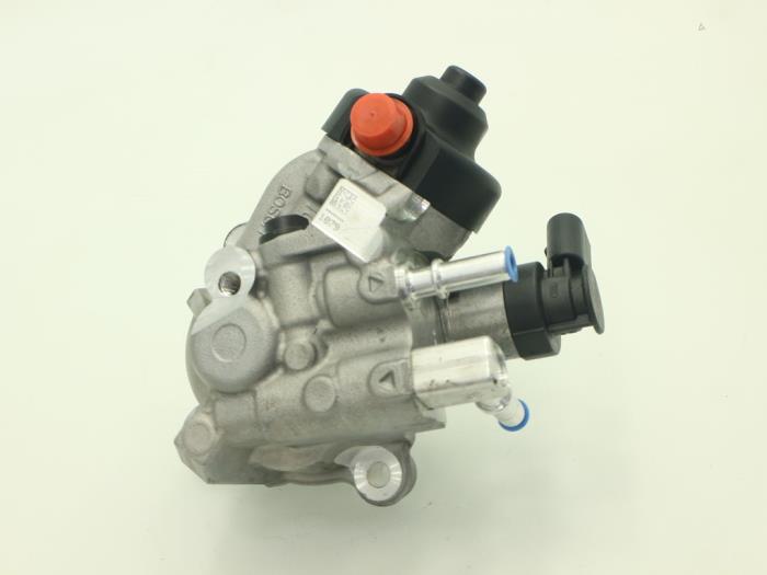 Mechaniczna pompa paliwa z MINI Clubman (F54) 2.0 Cooper D 16V 2016