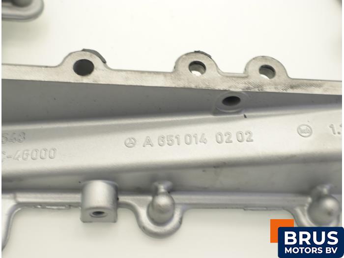 Usagé Couvercle carter Mercedes C (C204) 2.2 C-220 CDI 16V BlueEfficiency Prix € 121,00 Prix TTC proposé par Brus Motors BV