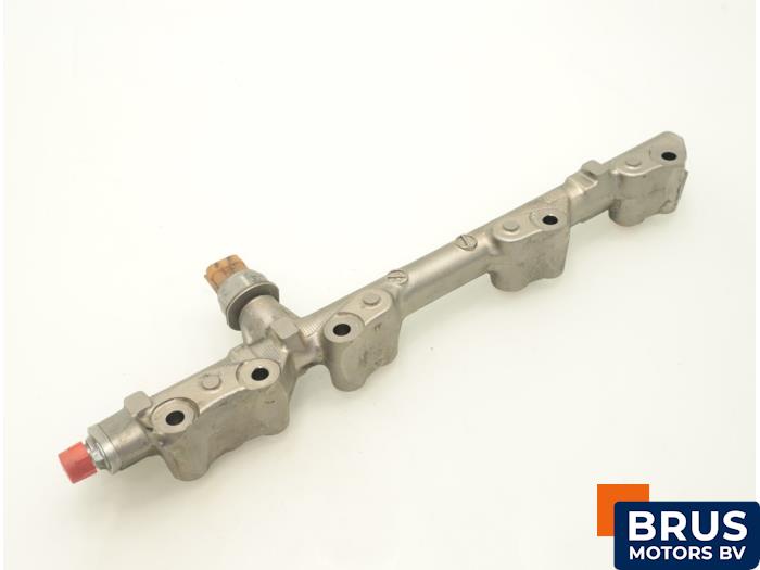 Usagé Système d'injection Renault Clio IV (5R) 1.6 Turbo 16V RS 200 EDC Prix € 121,00 Prix TTC proposé par Brus Motors BV