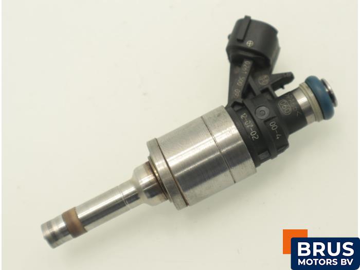 Injector (petrol injection) Renault Clio IV 1.6 Turbo 16V RS 200 EDC ...