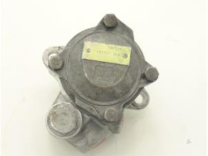 Used Power steering pump Iveco New Daily III 35C13 V 2.8 TDI Price € 90,75 Inclusive VAT offered by Brus Motors BV