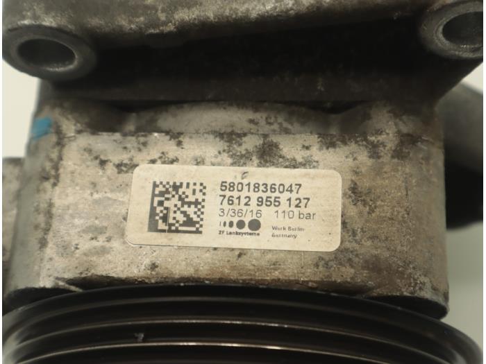 Bomba de dirección asistida de un Fiat Ducato (250) 2.3 D 180 Multijet 2018