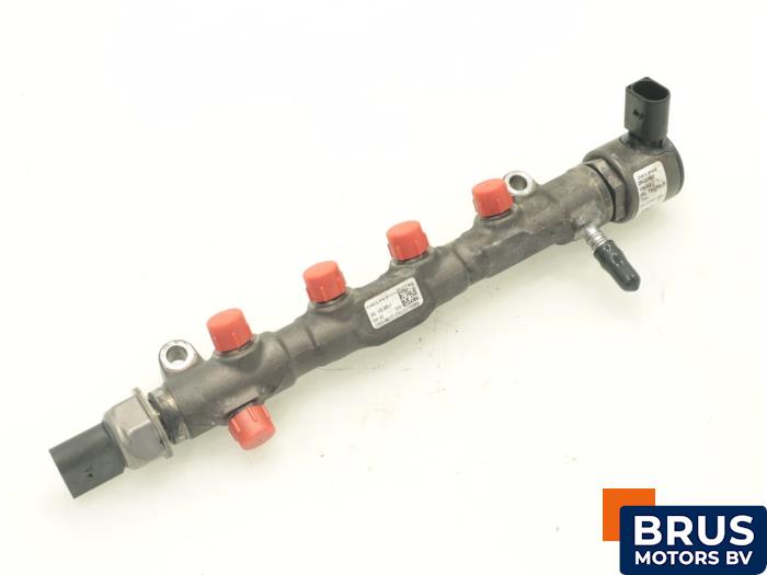 Usagé Système d'injection Volkswagen Golf VII (AUA) 1.6 TDI BMT 16V Prix € 121,00 Prix TTC proposé par Brus Motors BV