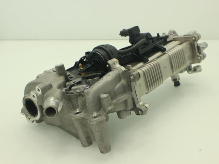 EGR valve from a Opel Insignia Grand Sport 1.6 CDTI 16V 136 2018