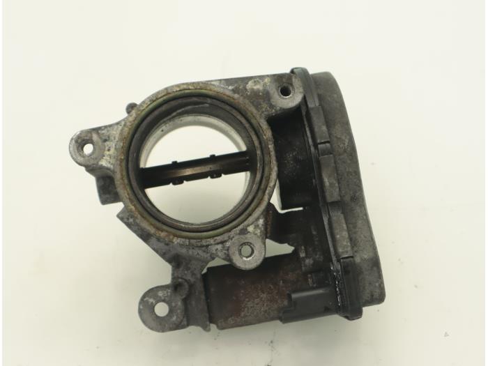 Throttle body from a Citroën C5 III Tourer (RW) 2.2 HDiF 16V 200 2012