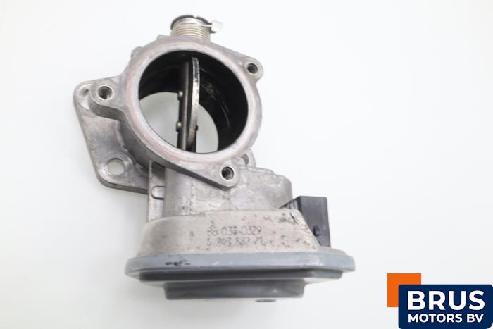 Usagé Boitier papillon Iveco New Daily VI 35C15, 35S15, 40C15, 50C15, 65C15, 70C15 Prix € 121,00 Prix TTC proposé par Brus Motors BV