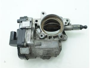 Used Throttle body Opel Combo 1.6 CDTI 16V Price € 90,75 Inclusive VAT offered by Brus Motors BV