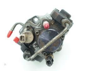 Used Mechanical fuel pump Landrover Defender I 2.4 TD4 16V Price € 151,25 Inclusive VAT offered by Brus Motors BV