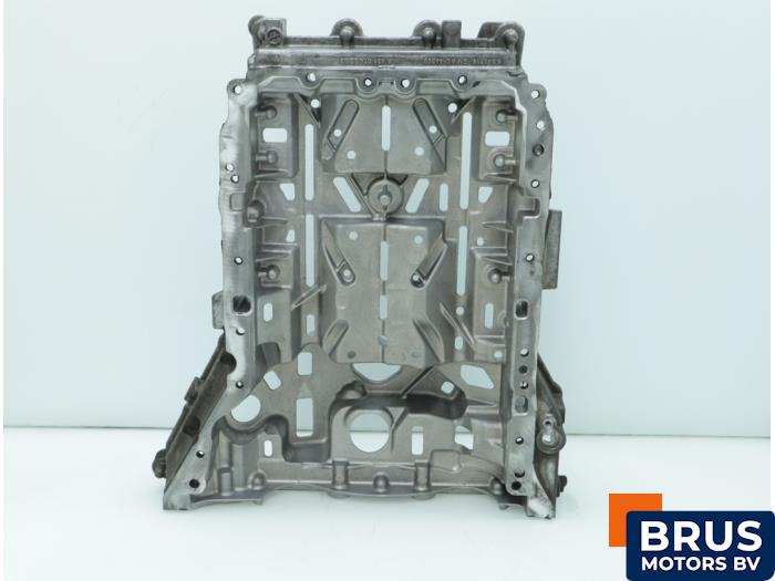 Usagé Couvercle carter Mercedes E (W212) E-200 CDI 16V BlueEfficiency,BlueTEC Prix € 121,00 Prix TTC proposé par Brus Motors BV