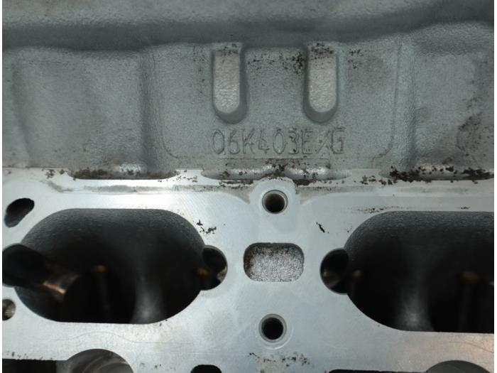 Cylinder head from a Seat Leon (5FB) 1.8 TSI Ecomotive 16V 2015