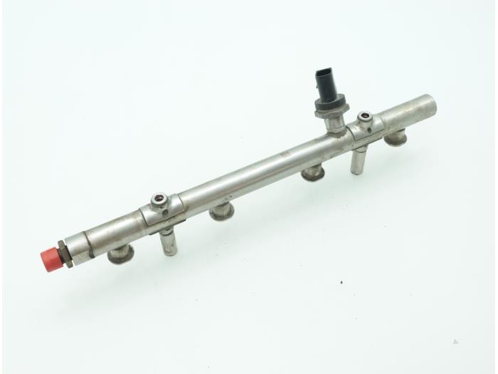 Fuel injector nozzle Seat Leon 1.8 TSI 16V 06K133317G CJS