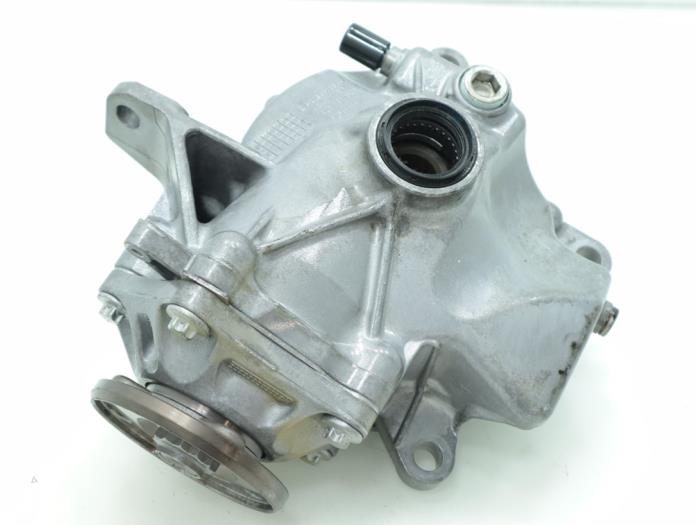 Front differential from a Mercedes-Benz E (C238) E-220d 2.0 Turbo 16V 4-Matic 2019