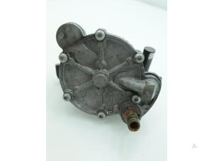 Used Vacuum pump (diesel) Volkswagen Crafter 2.5 TDI 30/35/50 Price € 90,75 Inclusive VAT offered by Brus Motors BV