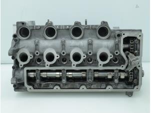 Used Cylinder head Peugeot 508 (8D) 2.0 HDiF 16V Price € 484,00 Inclusive VAT offered by Brus Motors BV