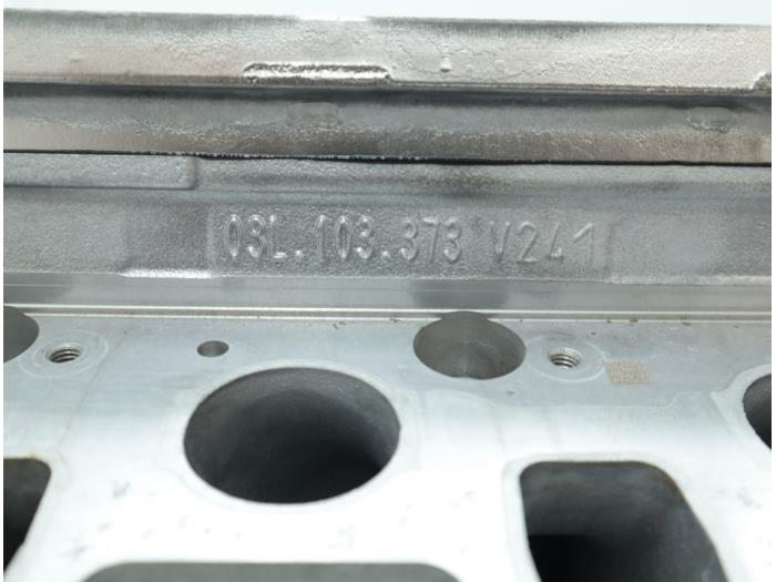 Culata de un Volkswagen Golf VI (5K1) 2.0 TDI 16V 2010