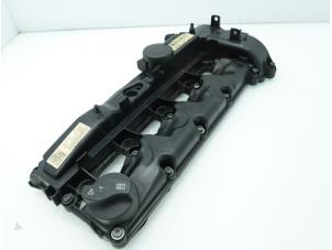 Used Rocker cover Mercedes B (W246,242) 1.8 B-200 CDI BlueEFFICIENCY 16V Price € 121,00 Inclusive VAT offered by Brus Motors BV