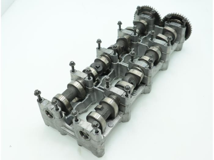 Camshaft from a Mercedes-Benz Vito (639.6) 2.2 109 CDI 16V 2008