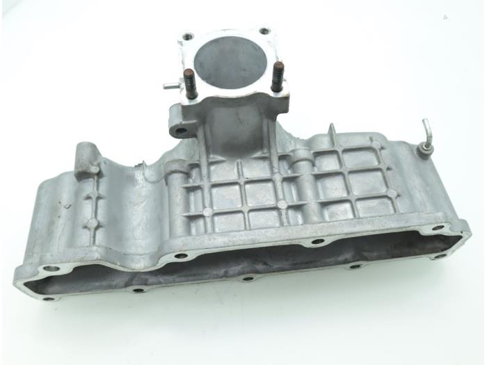 Intake manifold from a Toyota Avensis (T25/B1B) 2.0 16V D-4D-F 2008