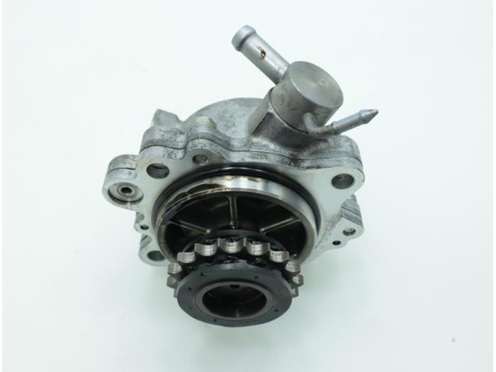 Vacuum pump (diesel) from a Mazda 6 Sport (GH14/GHA4) 2.2 CiTD 16V 163 2010