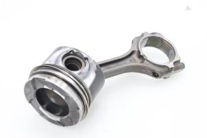 Used Connecting rod Mitsubishi L-200 2.4 Clean Diesel Price € 151,25 Inclusive VAT offered by Brus Motors BV