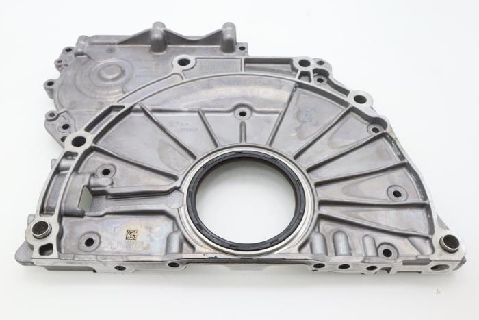 Timing cover from a BMW 3 serie (G20) 320i 2.0 TwinPower Turbo 16V 2019