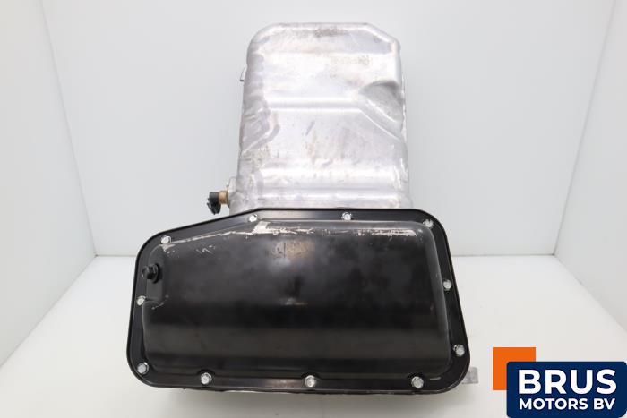 Usagé Couvercle carter Renault Maxity 3.0 DCI 130.35 Prix € 181,50 Prix TTC proposé par Brus Motors BV
