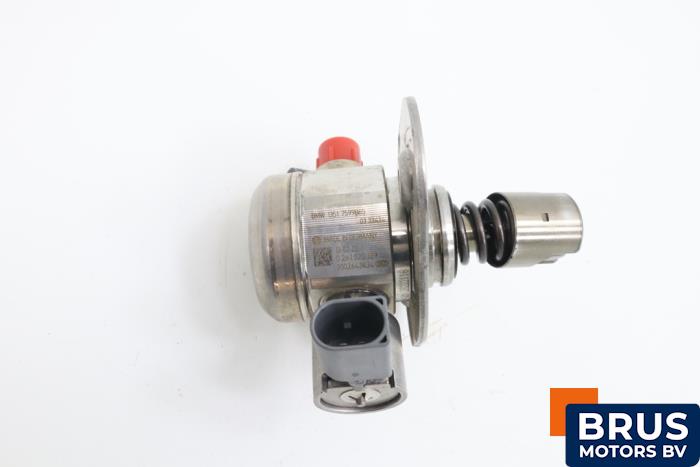 Usagé Pompe carburant mécanique BMW 6 serie (F13) 650i V8 32V Prix € 302,50 Prix TTC proposé par Brus Motors BV