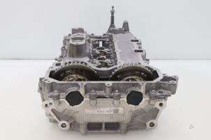 Used Cylinder head Peugeot 3008 II (M4/MC/MJ/MR) 1.2 12V e-THP PureTech 130 Price € 605,00 Inclusive VAT offered by Brus Motors BV