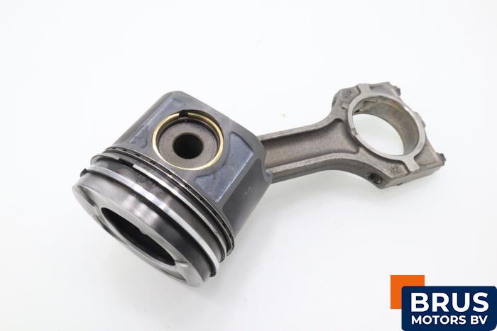 Gebrauchte Pleuelstange BMW 7 serie (E65/E66/E67) 730d,Ld 3.0 24V Preis € 90,75 Mit Mehrwertsteuer angeboten von Brus Motors BV