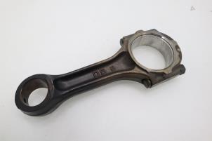 Used Connecting rod Mitsubishi L-200 2.5 DI-D 4x4 Price € 90,75 Inclusive VAT offered by Brus Motors BV