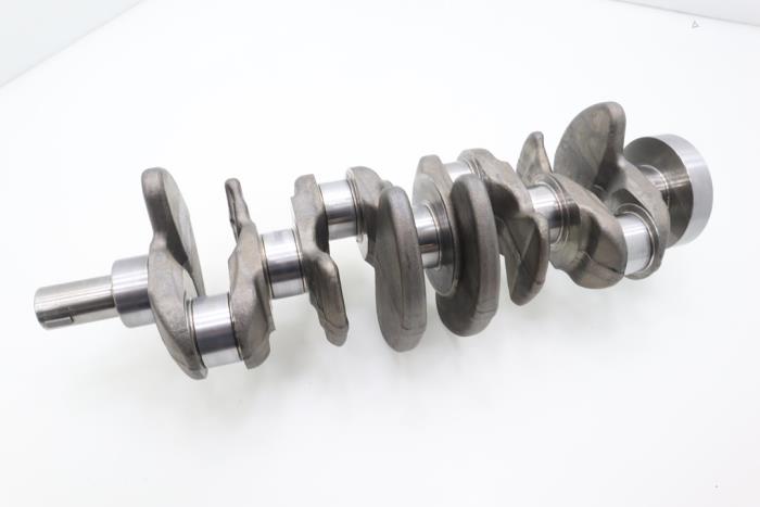Crankshaft from a Mercedes-Benz A (177.0) 1.3 A-180 Turbo 16V 2020