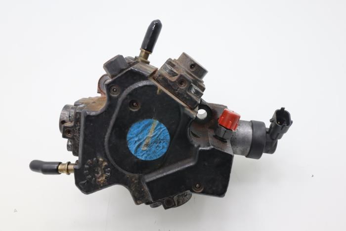 Bomba de gasolina mecánica de un Opel Vivaro 1.6 CDTI 95 Euro 6 2019