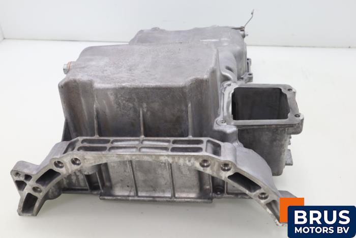 Used Sump Mercedes E (C238) E-300d 2.0 Turbo 16V Price € 242,00 Inclusive VAT offered by Brus Motors BV