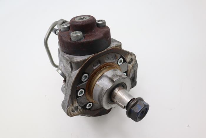 Mechanical fuel pump from a Opel Astra J (PC6/PD6/PE6/PF6) 1.7 CDTi 16V 110 2014