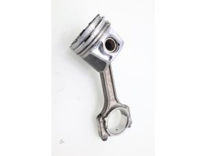 Used Connecting rod Fiat Punto II (188) 1.3 JTD 16V Price € 90,75 Inclusive VAT offered by Brus Motors BV